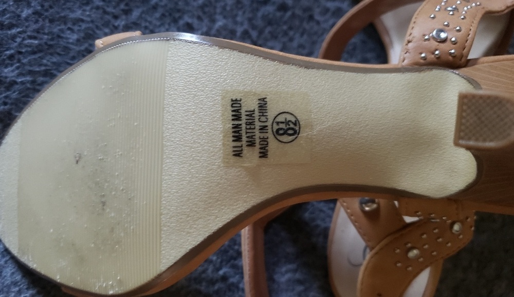 Sandals - Picture 3 of 3